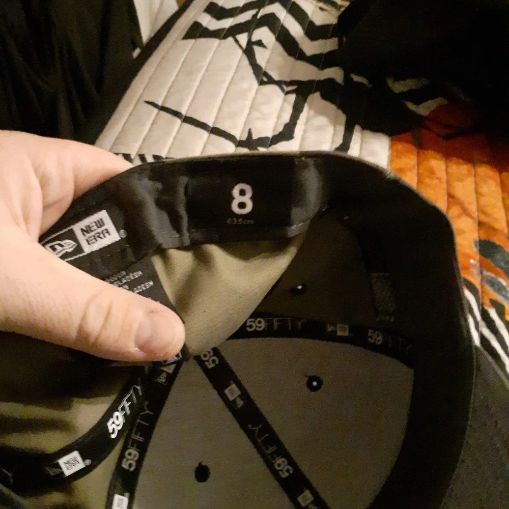 LA new era hat size 8 - Picture 2 of 2